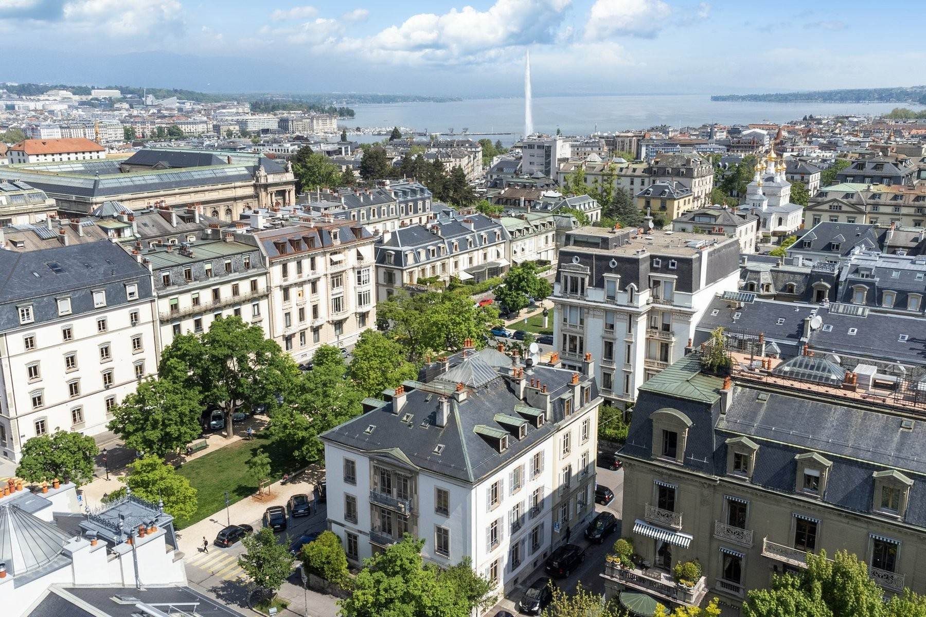 Single Family Homes for Sale at Exceptional private hotel in the heart of the city Genève Geneva, Geneva 1206 Switzerland