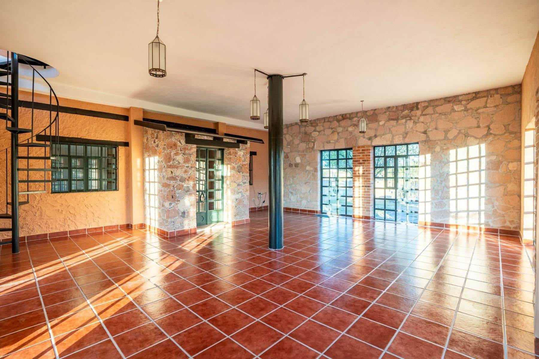 17. Single Family Homes for Sale at Casa de Campo San Miguel De Allende, Guanajuato Mexico
