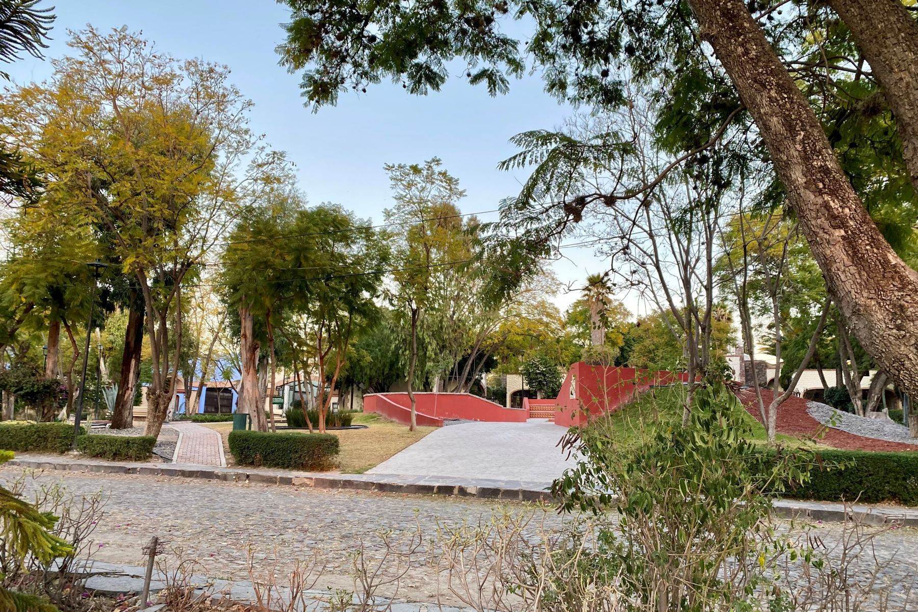 7. Land for Sale at Los Frailes Corner Lot Los Frailes, San Miguel De Allende, Guanajuato Mexico