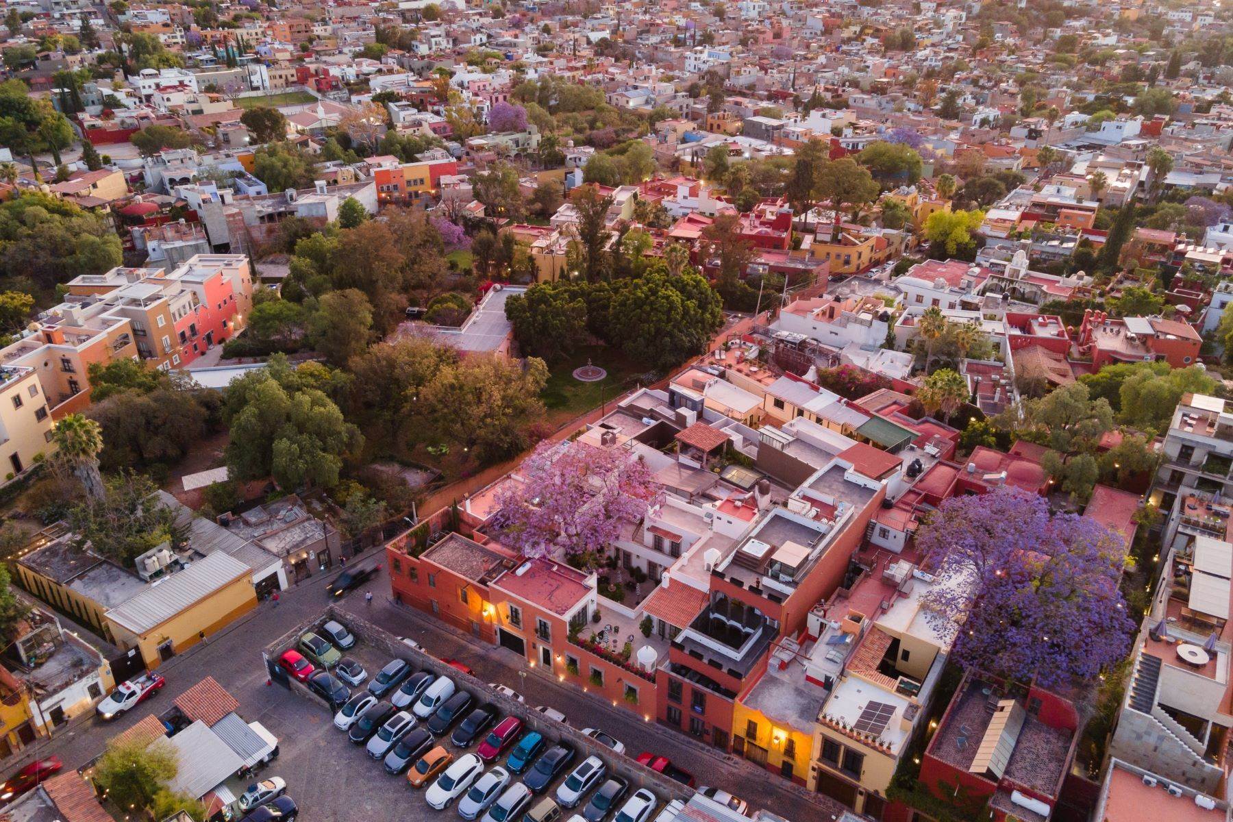 38. Condominiums for Sale at Coco Penthouse Quebrada 121B San Miguel De Allende, Guanajuato 37700 Mexico