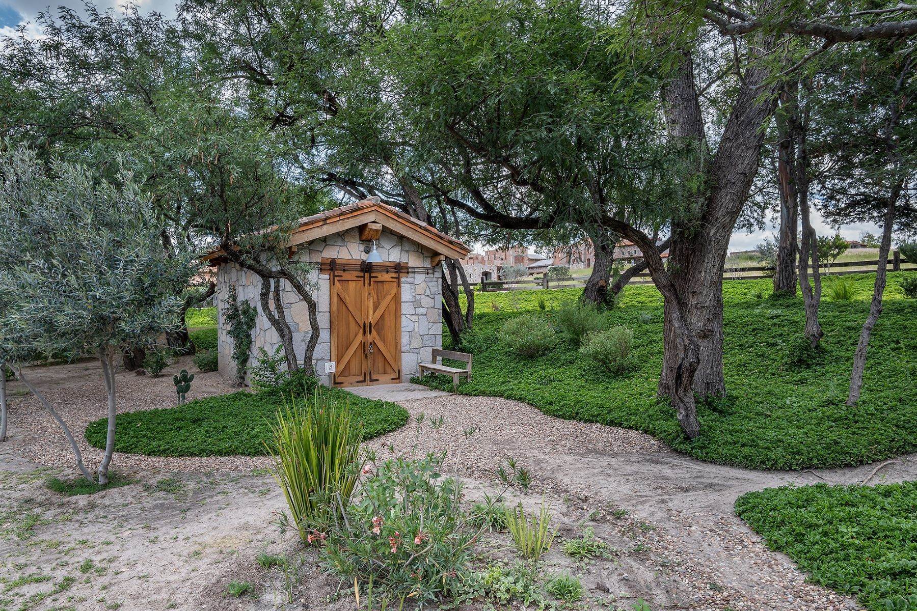 33. Single Family Homes for Sale at The Cottage Rancho la Loma San Miguel De Allende, Guanajuato 37700 Mexico