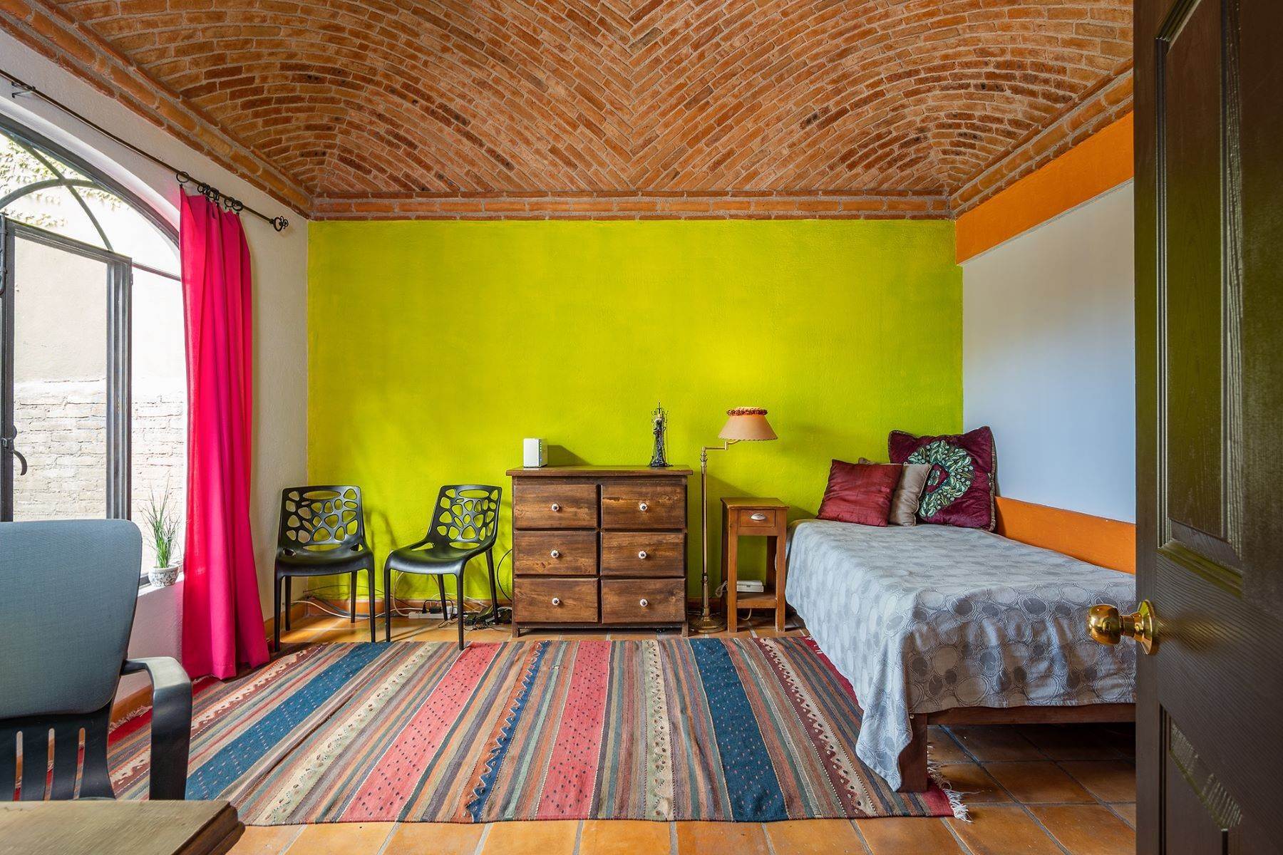 27. Single Family Homes for Sale at Casa Bovedas 28 de Abril Sur San Miguel De Allende, Guanajuato 37750 Mexico