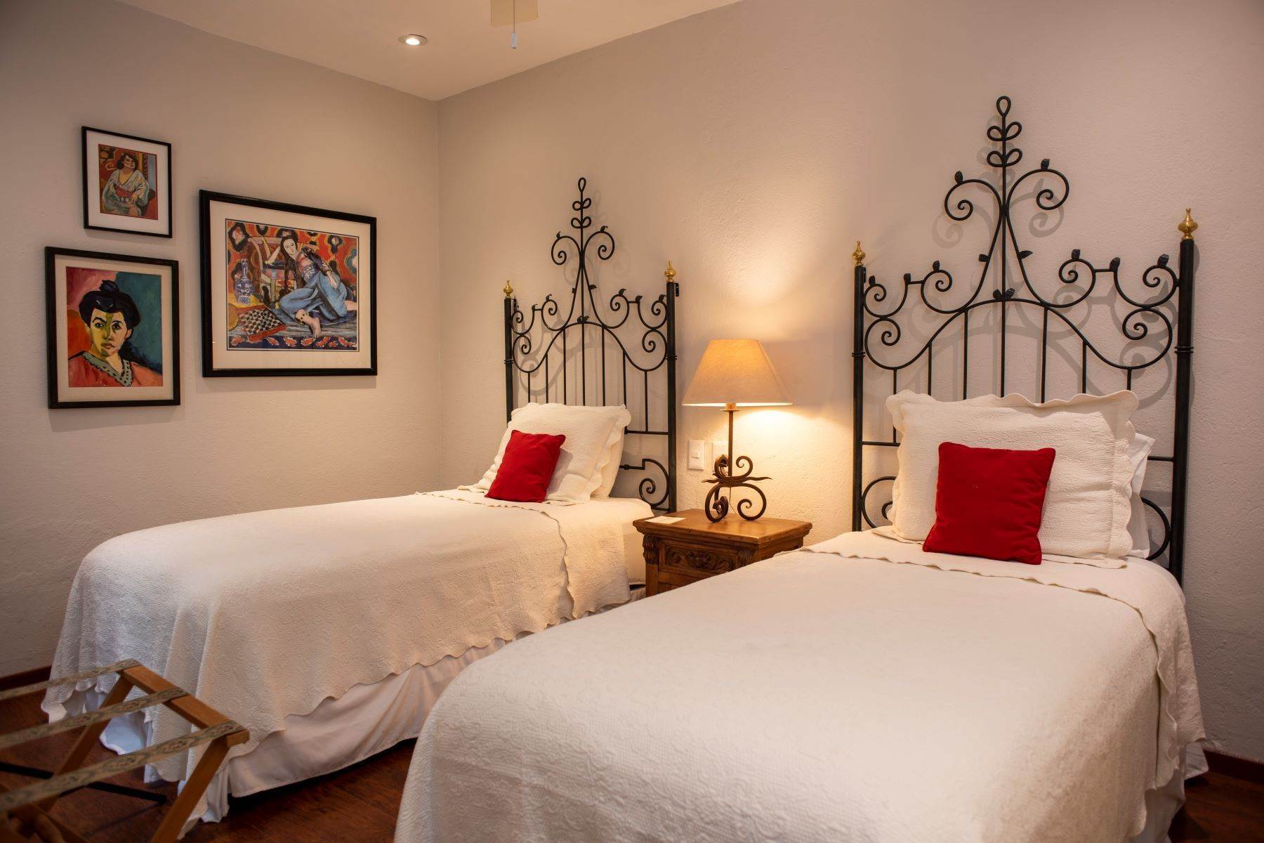 14. Bed and Breakfast Homes for Sale at Casa Calderoni Callejon del Pueblito 4A San Miguel De Allende, Guanajuato 37700 Mexico