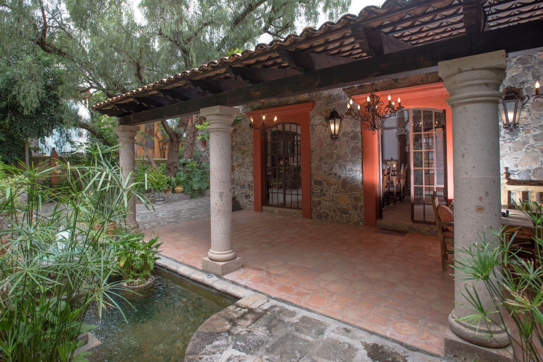 31. Single Family Homes for Sale at Casa Schwantz Zacateros #81, Centro Histórico San Miguel De Allende, Guanajuato 37700 Mexico
