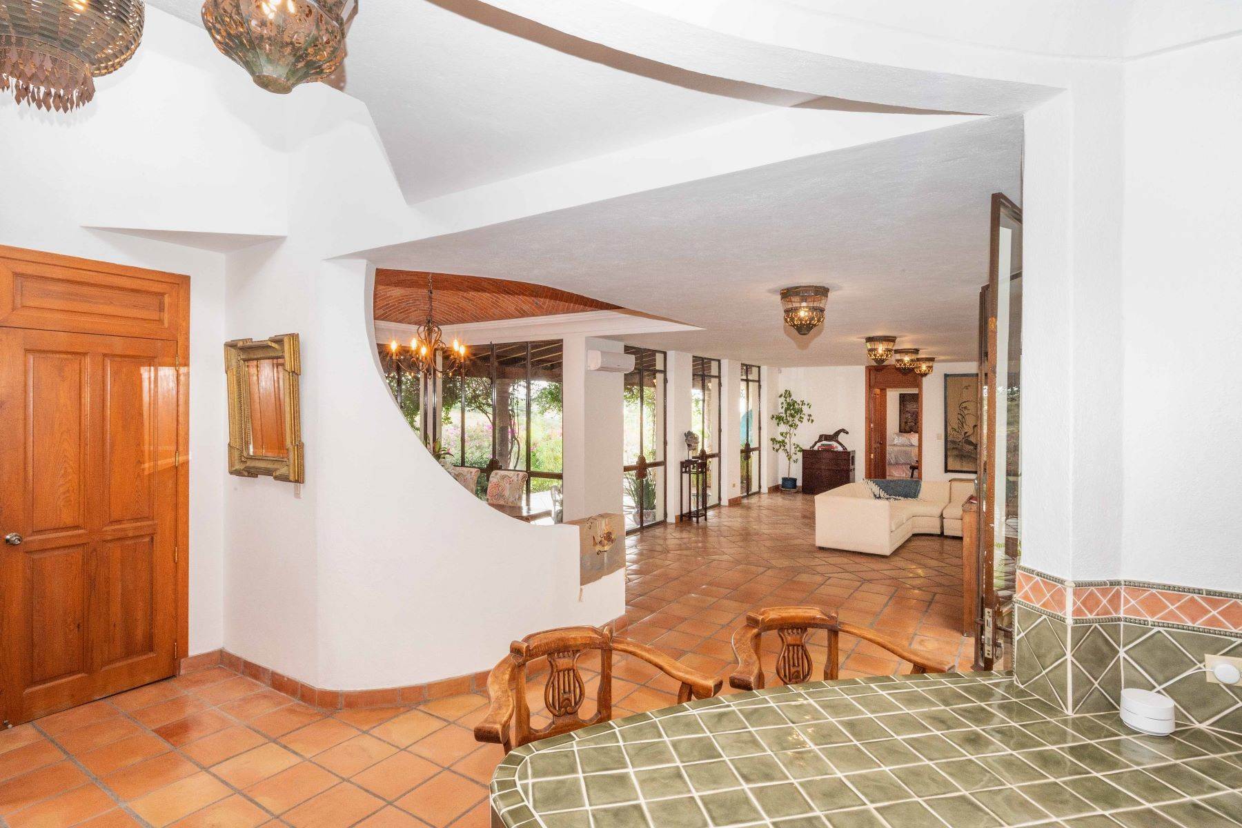 29. Single Family Homes for Sale at Casa Nobi Candelaria 21 San Miguel De Allende, Guanajuato 37790 Mexico