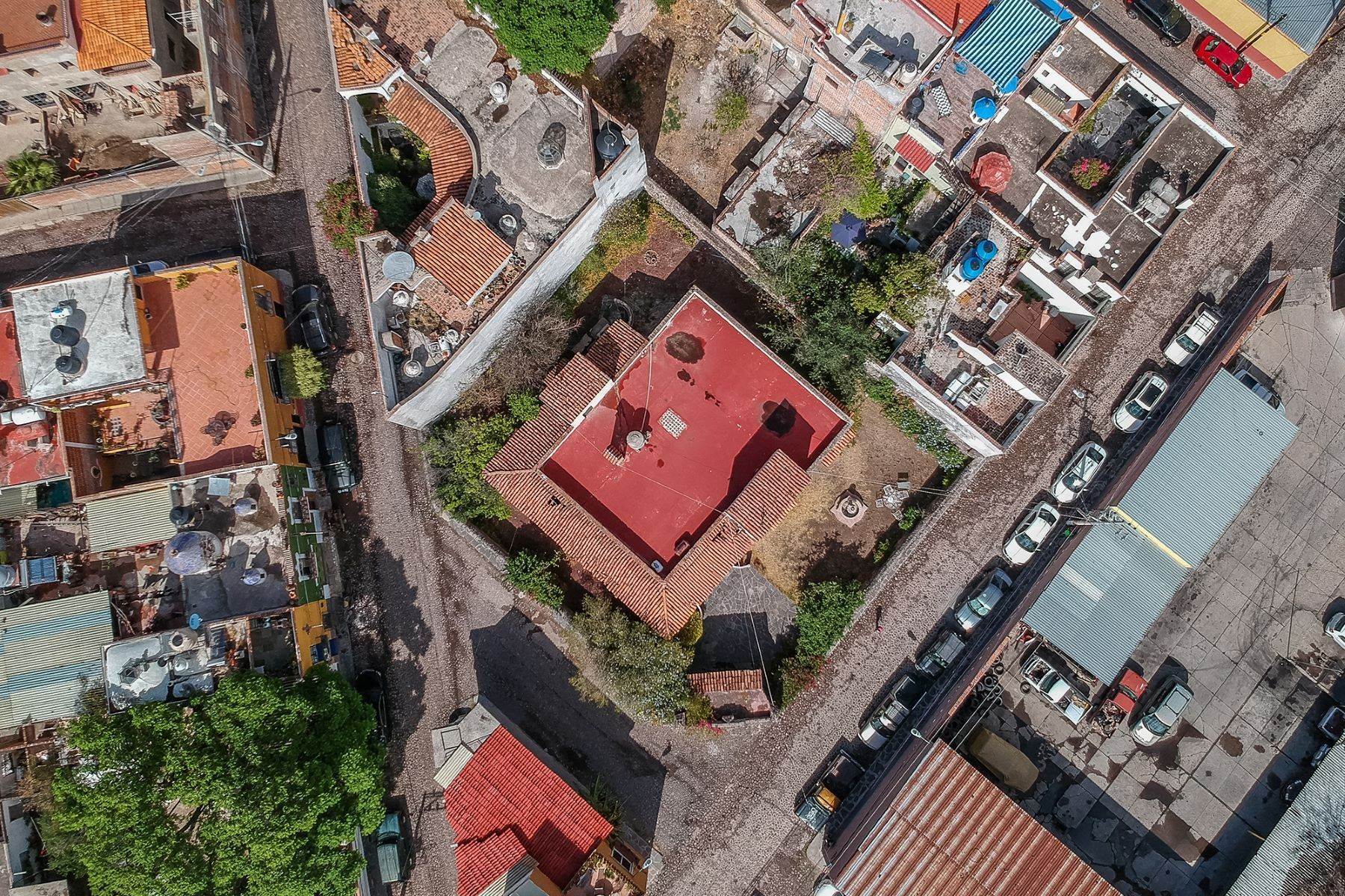 24. Single Family Homes for Sale at Casa Mario Talavera Mario Talavera #6 San Miguel De Allende, Guanajuato 37710 Mexico