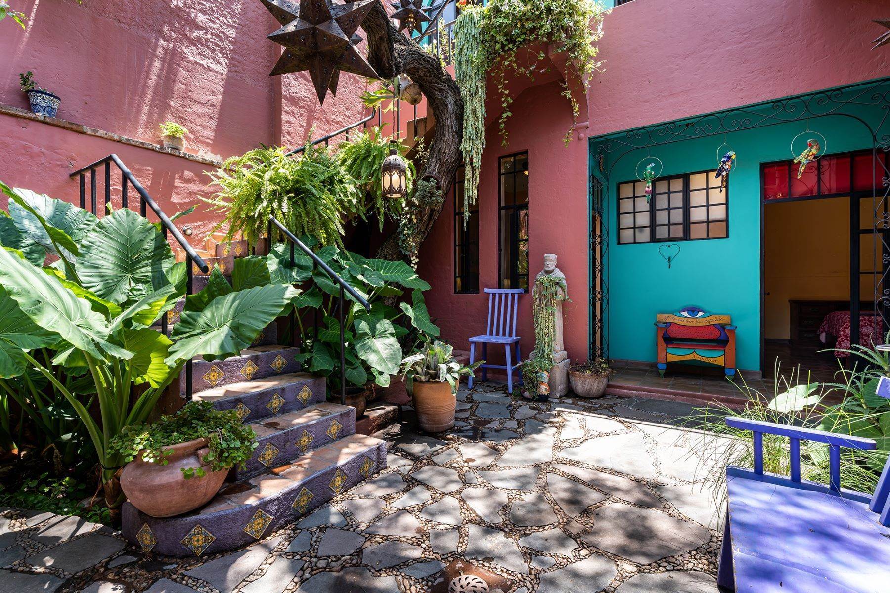 11. Single Family Homes for Sale at The House of Colors Calzada de La Luz # 54 San Miguel De Allende, Guanajuato 37700 Mexico