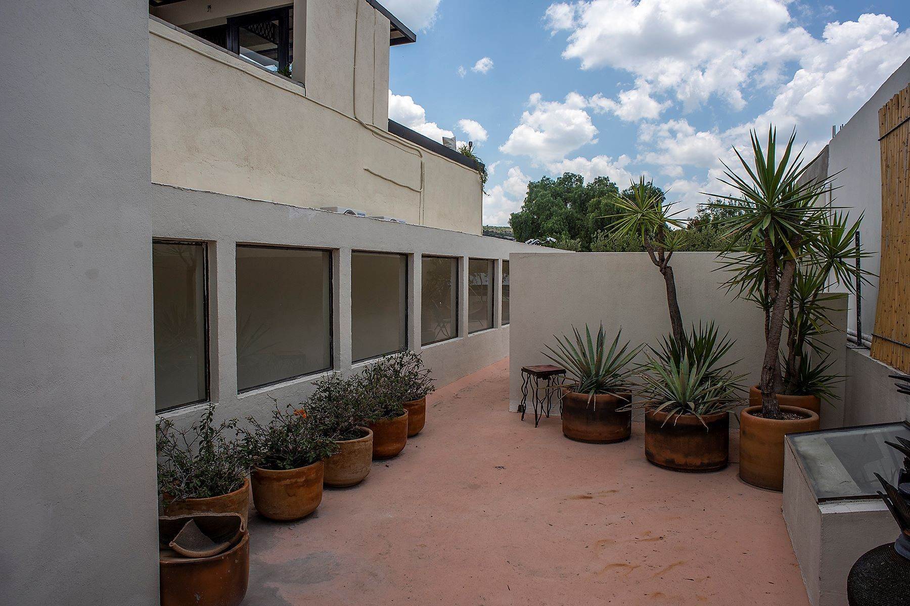 43. Single Family Homes for Sale at Casa Margarita Quebrada 27 San Miguel De Allende, Guanajuato 37700 Mexico