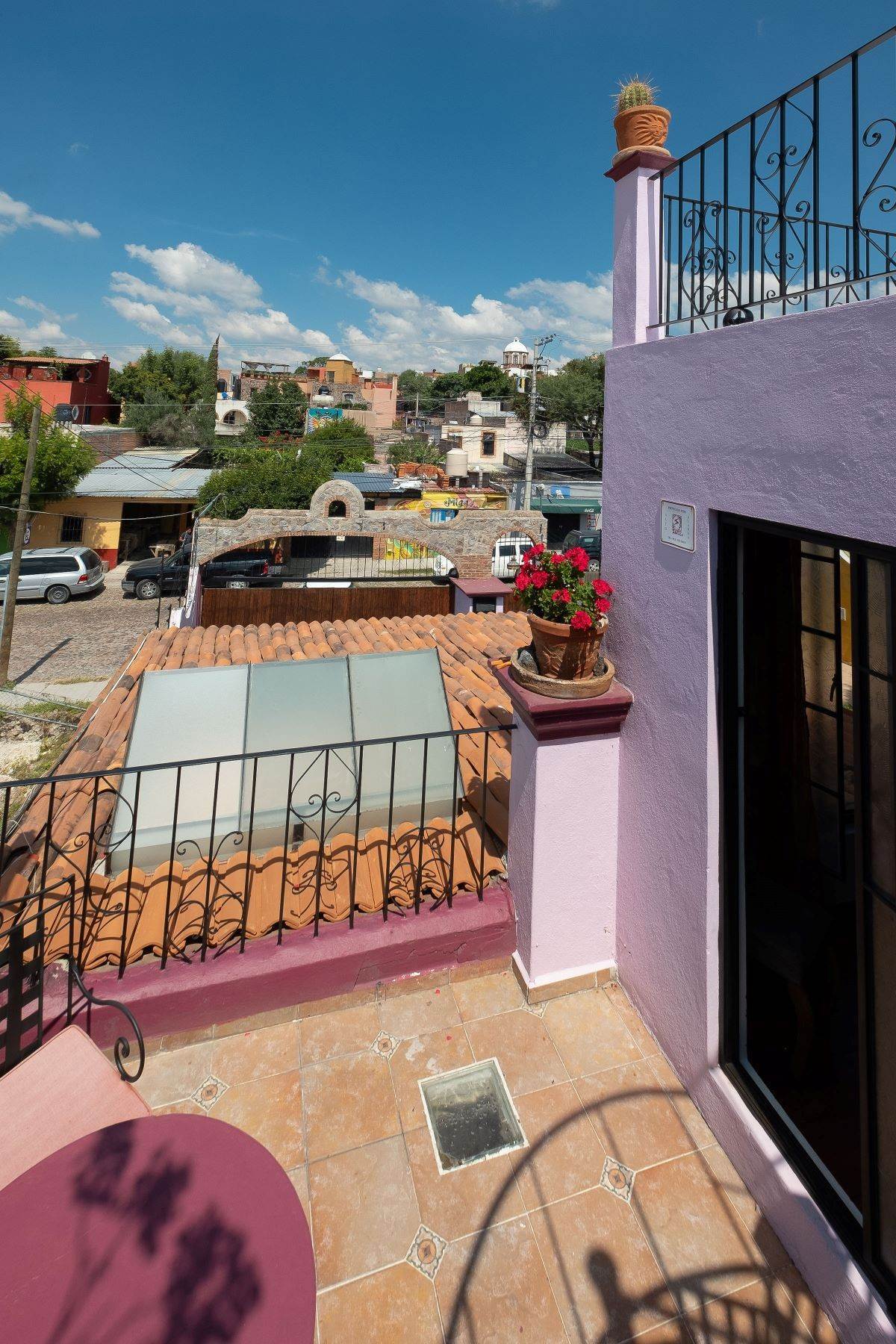27. Single Family Homes for Sale at Paloma Inn Stirling Dickinson 22 San Miguel De Allende, Guanajuato 37750 Mexico