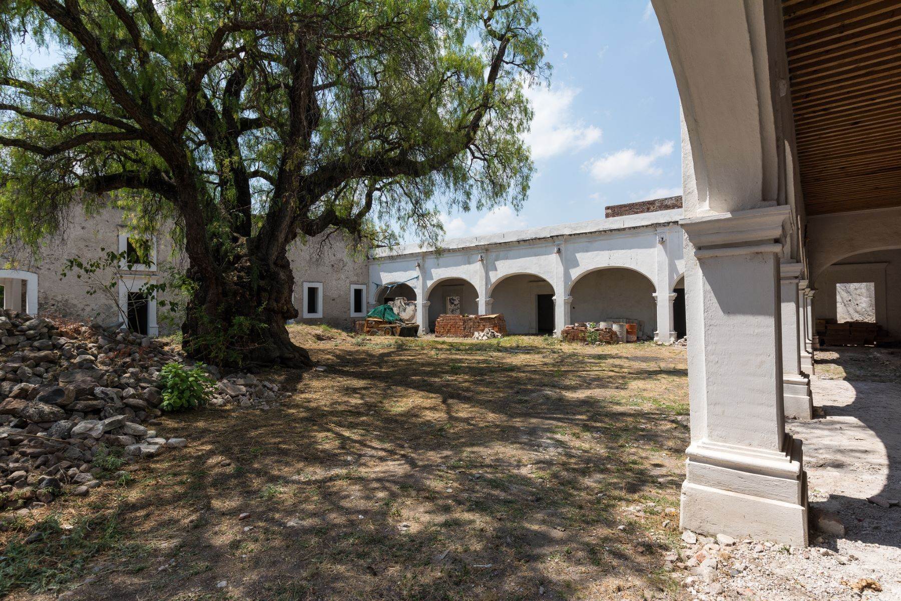 9. Single Family Homes for Sale at Hacienda Montenegro Queretaro, Queretaro 76220 Mexico