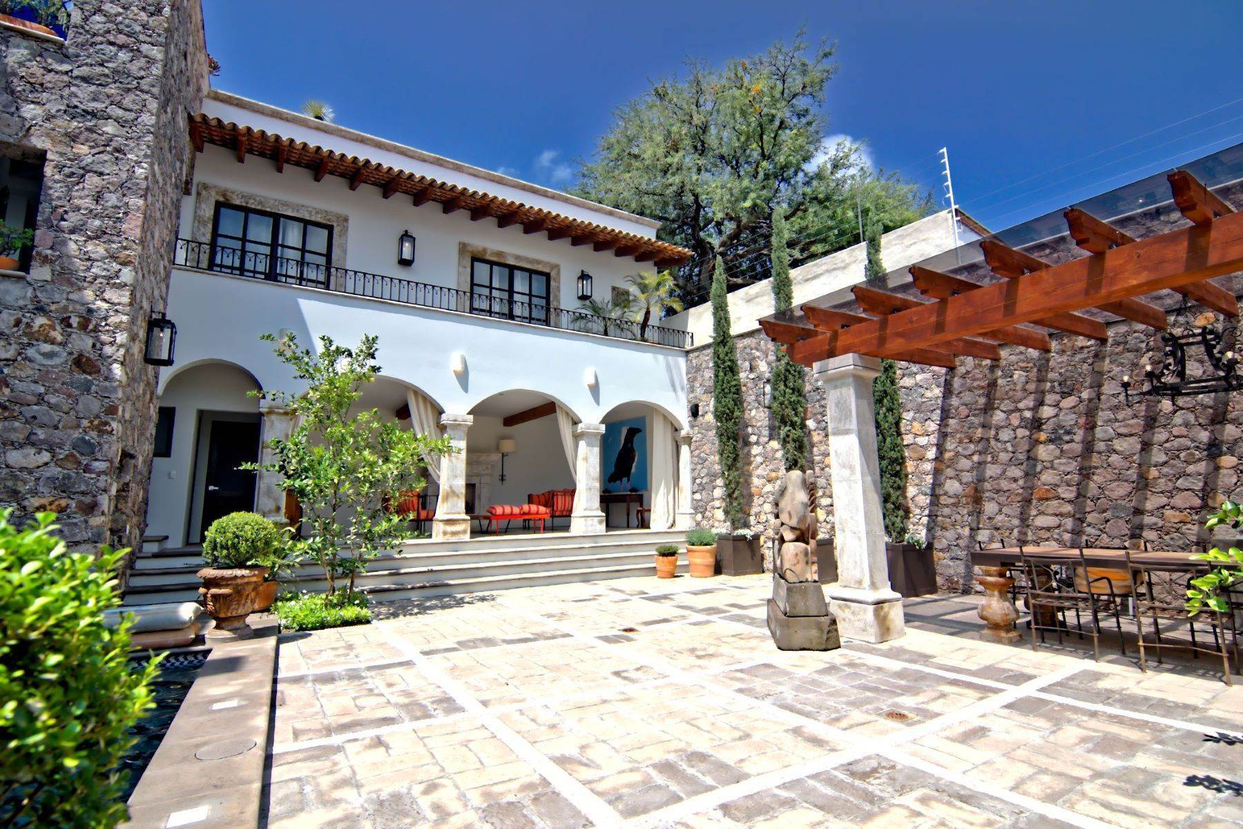7. Single Family Homes at Casa Suspiro Callejon de Pueblito # 6 San Miguel De Allende, Guanajuato 3700 Mexico
